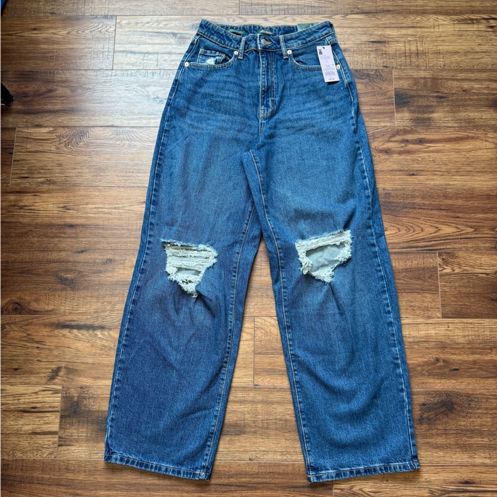 Wild Fable Women’s Baggy Super High Rise Distressed Ripped Jeans Size 4 NWT